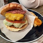 ジョージズ・バーガー - ベーコンチーズバーガー