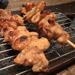 炭火焼き鳥　青山商店 - かわ