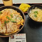 かつ丼 吉兵衛 - 玉子とじカツ丼ダブル ごはん並み&クーポンの温そうめん