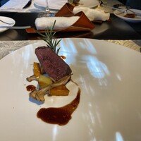 ビストロ 銀 - 鹿のお肉は柔らかくてほっぺが落ちそうでした。ソースが絶妙においしかったです。