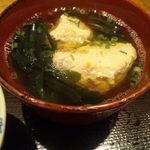 お出汁で飲ませるお吸い物　柚子の使い方がニクイ