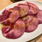 黒毛和牛専門店 炭火焼肉 たんと - 料理写真:タン塩