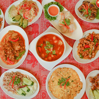 各地方のタイ料理が勢揃い！お好みで選べるコースは3種類
