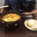 Kamata Maru - Bランチ(カレーうどん[中]＋半熟玉子天) ¥840  ご飯が付いてないｾｯﾄだったので、半分寄付しました