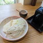 手打ち蕎麦 眞壁 - 「豆腐2種盛り」
