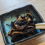 手打ち蕎麦 眞壁 - 「ひじき煮」