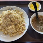 ファミリー中華光栄 - チャーハン 880円