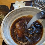 Teuchi Soba Makabe - 蕎麦湯を注ぐ