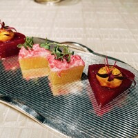 ベージュ アラン・デュカス 東京 - 