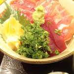 魚弥長久  - グレード高いどんぶりです