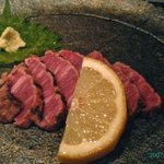備長炭ステーキ炉　Sakai - 牛肉のたたき