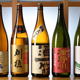 We propose sake that matches the cuisine and customers. Seasonal and specially selected sake also available