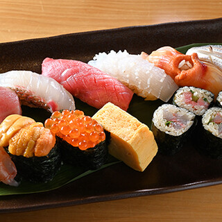 一貫から注文可。好きなものを好きなだけお愉しみください