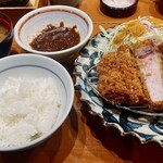 Atsugiri Tonkatsu Yoshihei - 極上とろロースかつランチ2,079円