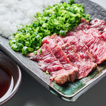 Seared horse with grated ponzu sauce