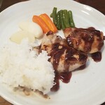 キッチン ブルー グローブ - 直ぐにご飯を乗せ、ソースを吸わせます