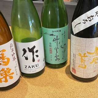 日本酒がおすすめ◎お祝いにはスパークリングワインをプレゼント