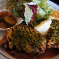 ダン ル シエル - 鶏もも肉のマスタードパン粉焼きを