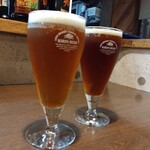 Seiyou Shokudou Minatoya - 本日の飲み比べは、手前からブルックリンラガー、幕末ビール幸民麦酒