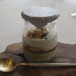 サンス・エ・サヴール - フォアグラのヨーグルト仕立て