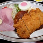 赤丸食堂 - 特ランチの定食♪