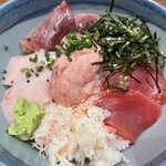 Sakanaryouri Shibuya Yoshinari Honten - 海鮮丼@1,400円