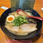 へうげもの - 白湯豚骨ラーメン