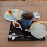 れらはるせ - コーヒーを入れた後
ポットにはまだ少しのコーヒーが残ってた