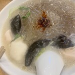 shisenfukumimima-ra-tan - 麻辣湯　キクラゲ、エビ団子、豆苗、湯葉トッピング