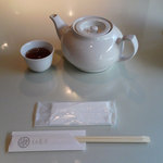 紅蘭亭 - 最初に出てくる従業員曰く「冷たいお茶」