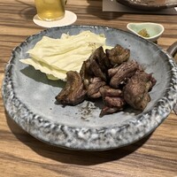 炭火焼鳥 木鶏 - 親鶏のももの炭火焼き