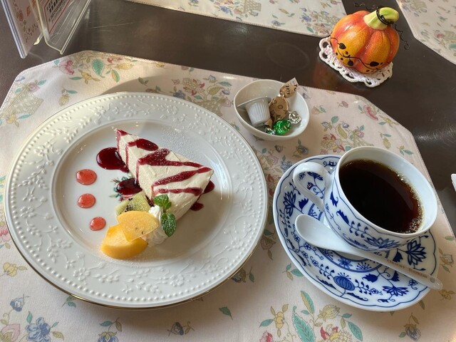 カフェ・ヌーン - 陸前山下（喫茶店）の写真