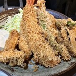 Tonkatsu Katsuhiro - 「海老・野菜フライ定食（税込￥1,595）」＋「カキ一粒（税込￥400）」
