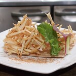 トリワイン ＰＩＫＯＳＨＨＨＵ - 里芋のハーブかき揚げ～トマト塩～