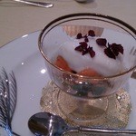 トゥ・ラ・ジョア - 天然のキノコと生うにのお浸し