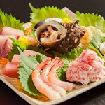 Assorted sashimi (2 servings)