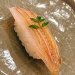 木挽町 とも樹 - 青キスの昆布〆