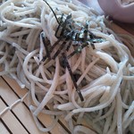 遊の丘 - 十割手打ちそば＋ドリンク＋デザート付￥1100の会津のかおり十割新蕎麦。実物は薄緑色です（H25.11.1撮影）