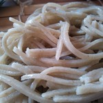 遊の丘 - 十割手打ちそば＋ドリンク＋デザート付￥1100の会津のかおり十割新蕎麦。実物は薄緑色です（H25.11.1撮影）