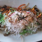 遊の丘 - ぶっかけ十割そば＋ドリンク＋デザート付￥1200のぶっかけ十割蕎麦（H25.11.1撮影）