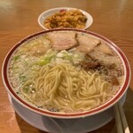 Chuuka Soba Semmon Tanaka Soba Ten - ストレート麺