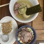 ヨコクラストアハウス - 