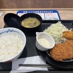 松屋 - ロースカツ&カキフライ(2個) ¥980