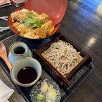 Sobadokoro Sekiya - カツ丼蕎麦セット