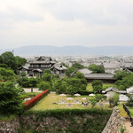 番屋カフェ - 郡山城天守台跡から観える番屋カフェ