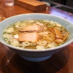 丸信ラーメン - 醤油ラーメン