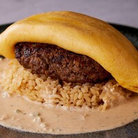 お肉屋さんのオムバーグ