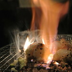 炭火焼 亀八 - ホルモンはかなり美味しい