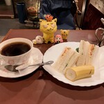 外国船 - モーニングCセット　400円(税込)