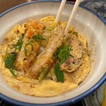 つうつうハイハイ店 - 日替定食のかつ丼断面